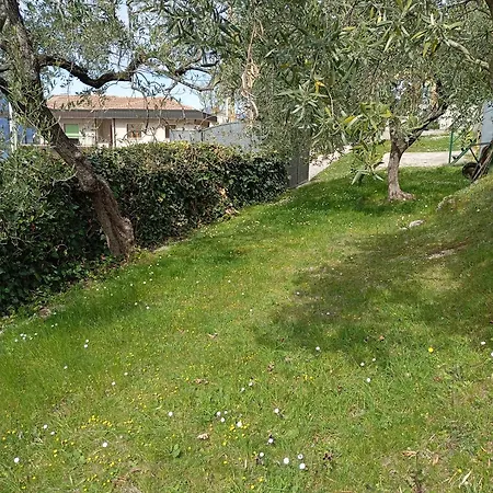 Punta Sul Garda بيت للعطل