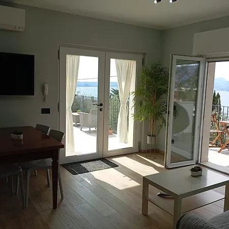 펜션 Punta Sul Garda 토리델베나코